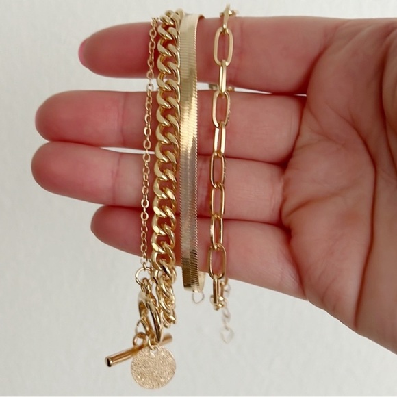 🎉HP🎉 Layered Round Charm Gold Bracelets (Boutique) - Picture 5 of 9